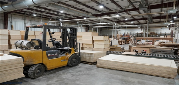 Hodgenville Kentucky, 42748 | Cabinet Manufacturing Business & Real Estate