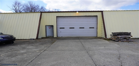 Hodgenville Kentucky, 42748 | Cabinet Manufacturing Business & Real Estate