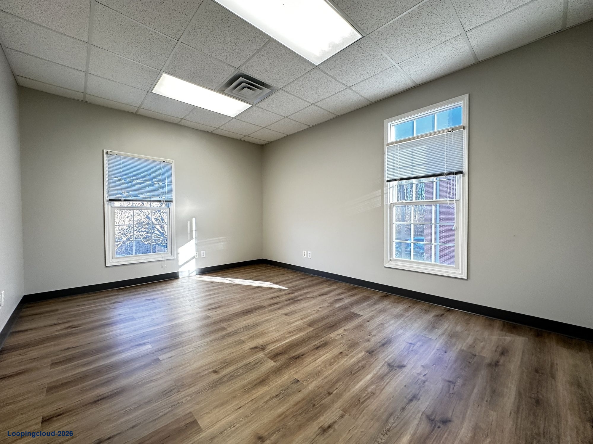 Office for Sale in Louisville Kentucky 40243