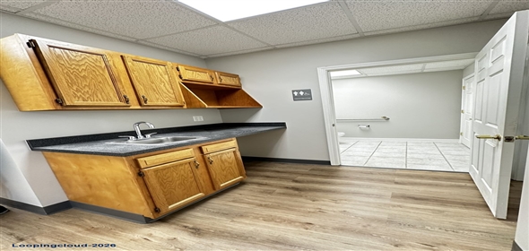 406 Blankenbaker Pkwy Suite J Louisville Kentucky, 40243 | NNN Leased Office Condo Recently Renovated