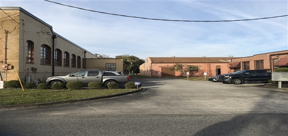 200 & 204 N. Elm Ave , Sanford, FL 32771 Sanford Florida, 32771 | Office/Warehouse Opportunity in Sanford, FL