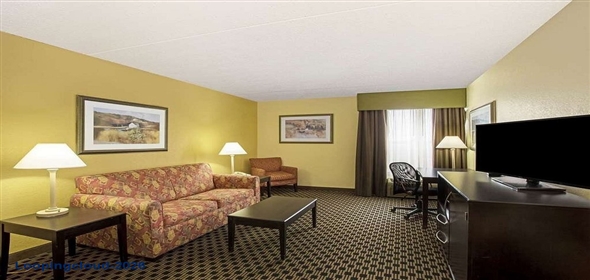 201 E Diamond Drive Salina Kansas, 67401 | La Quinta Inn & Suites I-70 Salina