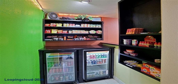 201 E Diamond Drive Salina Kansas, 67401 | La Quinta Inn & Suites I-70 Salina