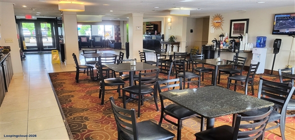 201 E Diamond Drive Salina Kansas, 67401 | La Quinta Inn & Suites I-70 Salina