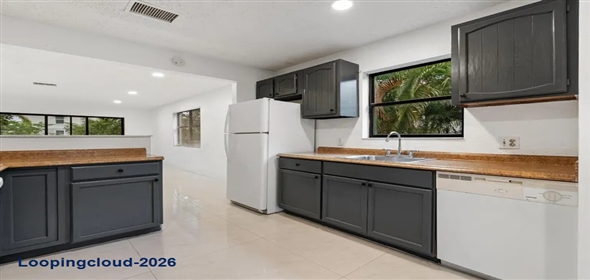 8797 Nw 35th Coral Springs Florida, 33065 | Very Spacious, Updated 2bd/ 2ba Corner Unit