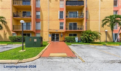 4805 Nw 7th 105-15 Miami Florida, 33126 | Updated 2/2 Condo in Sunset Villas Phase