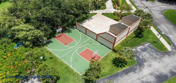 405 Liberty 405 Deerfield Bch Florida, 33442 | Beautifully Maintained first-floor Condo