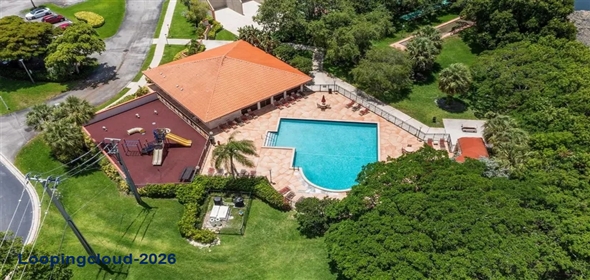 405 Liberty 405 Deerfield Bch Florida, 33442 | Beautifully Maintained first-floor Condo