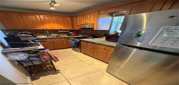 4201 SW 7th St Miami Florida, 33134 | Concrete 4-Plex with Le Jeune Frontage 8/4 with T6-O Zoning