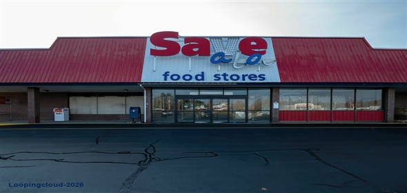 800 Central Street Millinocket Maine, 04462 | Tractor Supply anchored Shopping Center