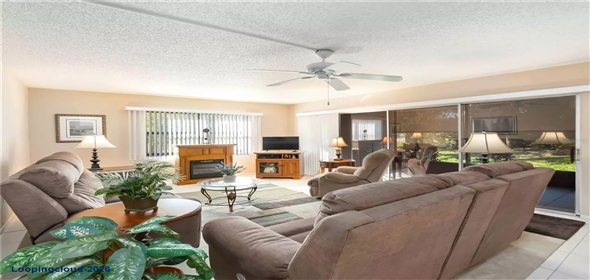 2756 CLUBHOUSE DR #101 Sarasota Florida, 34232 | Exclusive Condominium for Sale