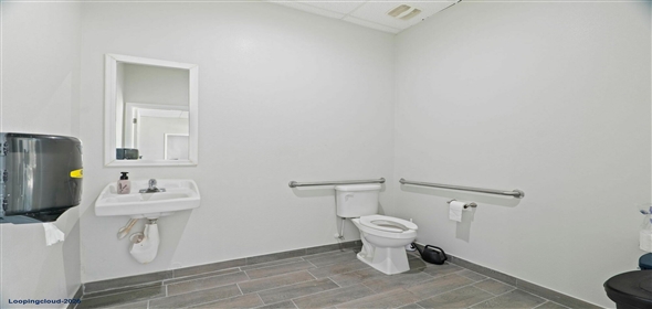 665 Babcock st & 660 S Apollo Blvd Melbourne Florida, 32901 | MELBOURNE AIRPORT RETAIL FOR SALE!