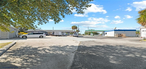 665 Babcock st & 660 S Apollo Blvd Melbourne Florida, 32901 | MELBOURNE AIRPORT RETAIL FOR SALE!