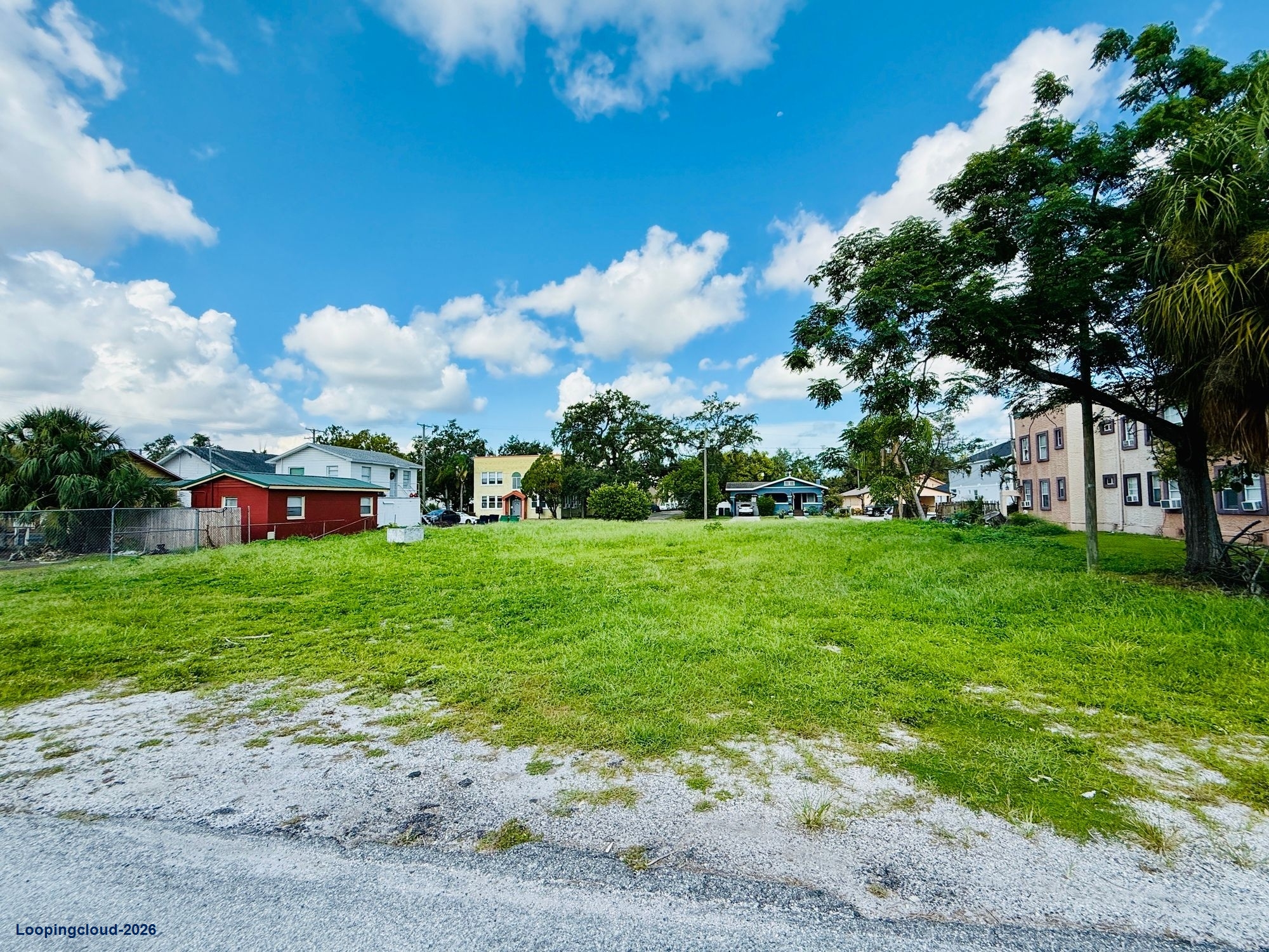 SOUTH TAMPA MULTIFAMILY PARCEL DEVELOPMENT OPPORTUNITY! SELLER FINANCING!)