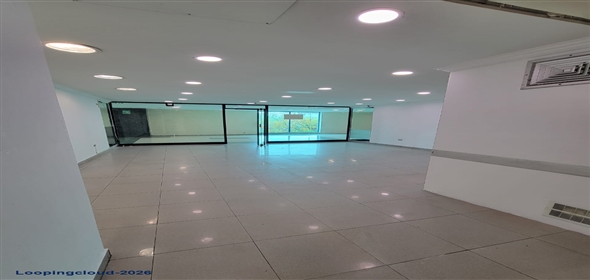 C.C. Las Américas, Piso 1 – Local P-1-67 Maracay Aragua, 02101 | Exclusive Retail Space - Local Comercial en Venta