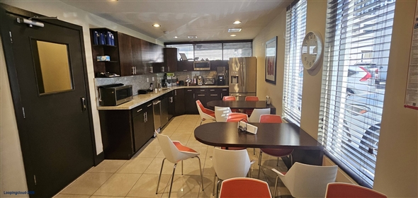 365 Palermo Ave Coral Gables Florida, 33134 | Exclusive Boutique Office