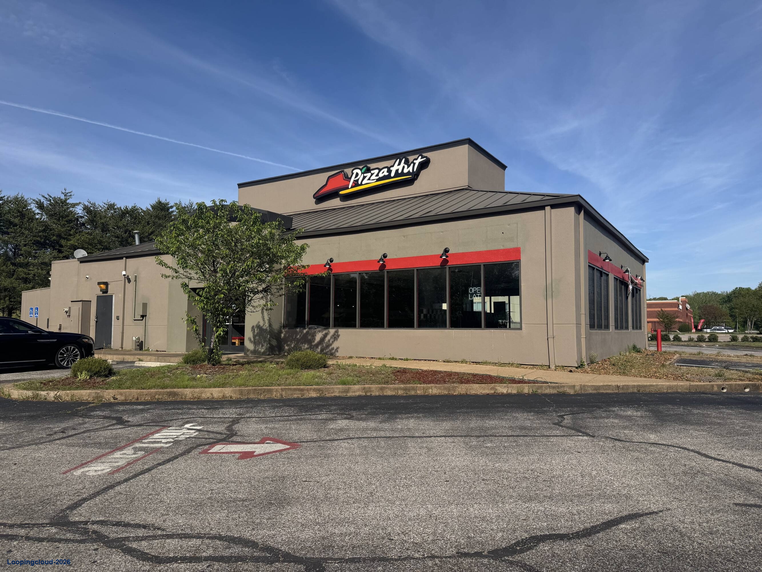 4030 Singleton Pkwy, Memphis, TN 38128 | High-Visibility Retail Corridor