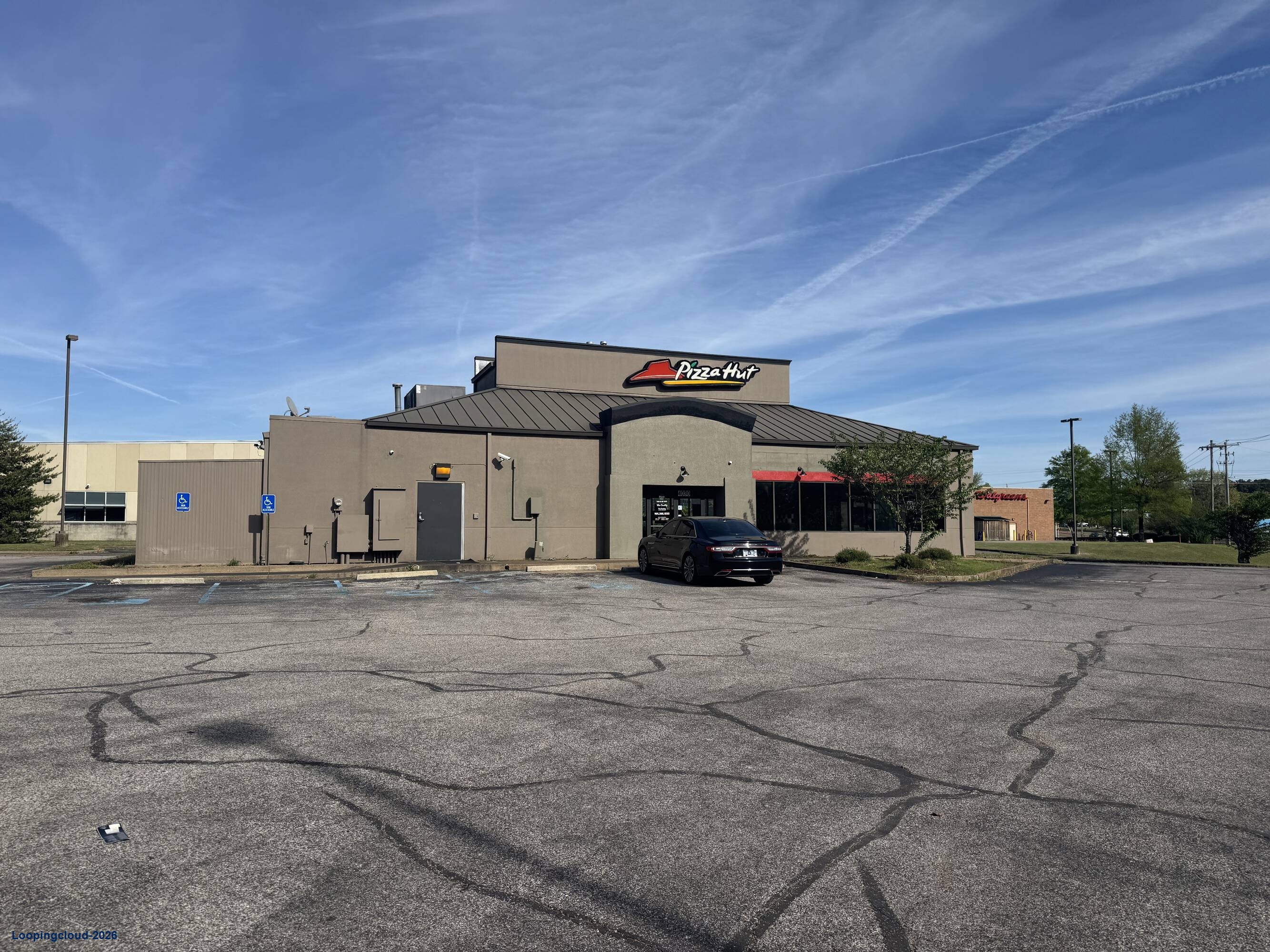 4030 Singleton Pkwy, Memphis, TN 38128 | High-Visibility Retail Corridor