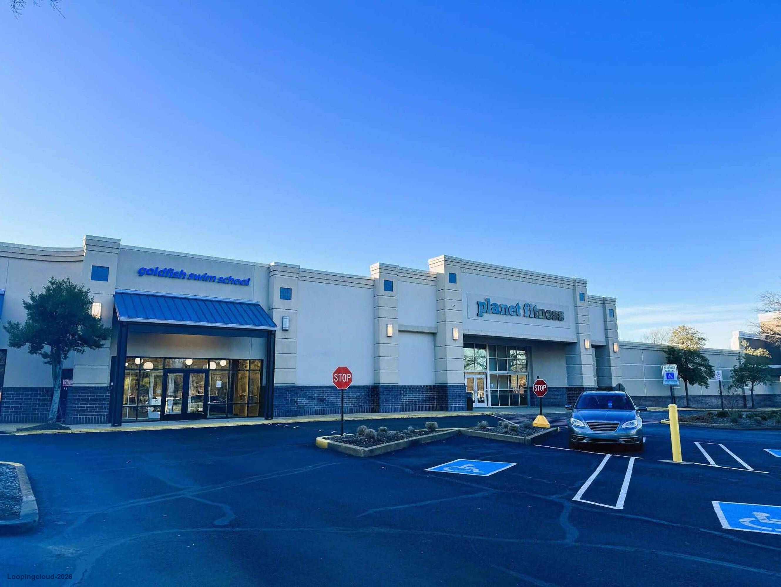 Germantown Plaza: Premier Retail Space in the Heart of Germantown, TN