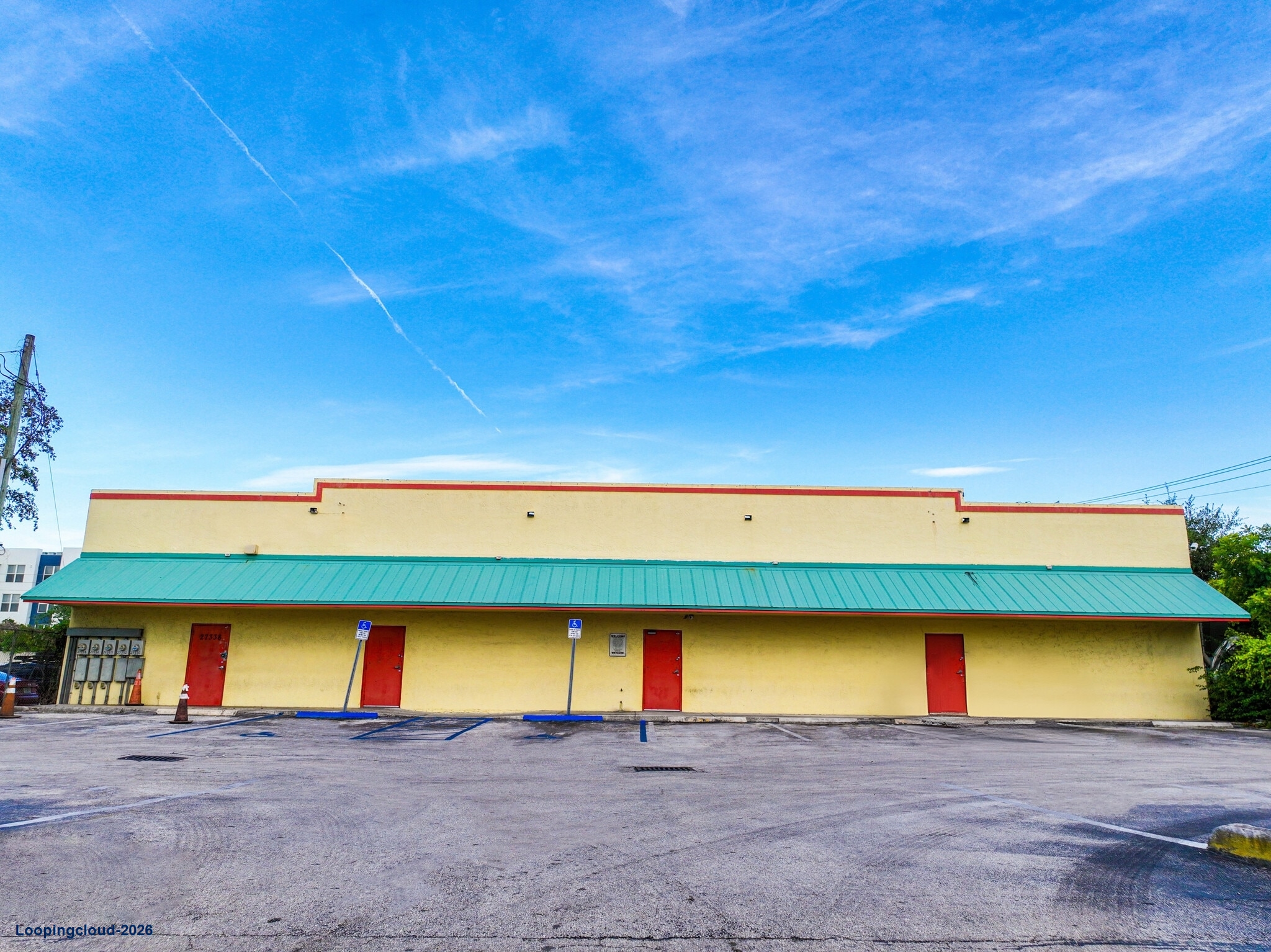Retail for Lease on 27330 S Dixie Hwy, Miami