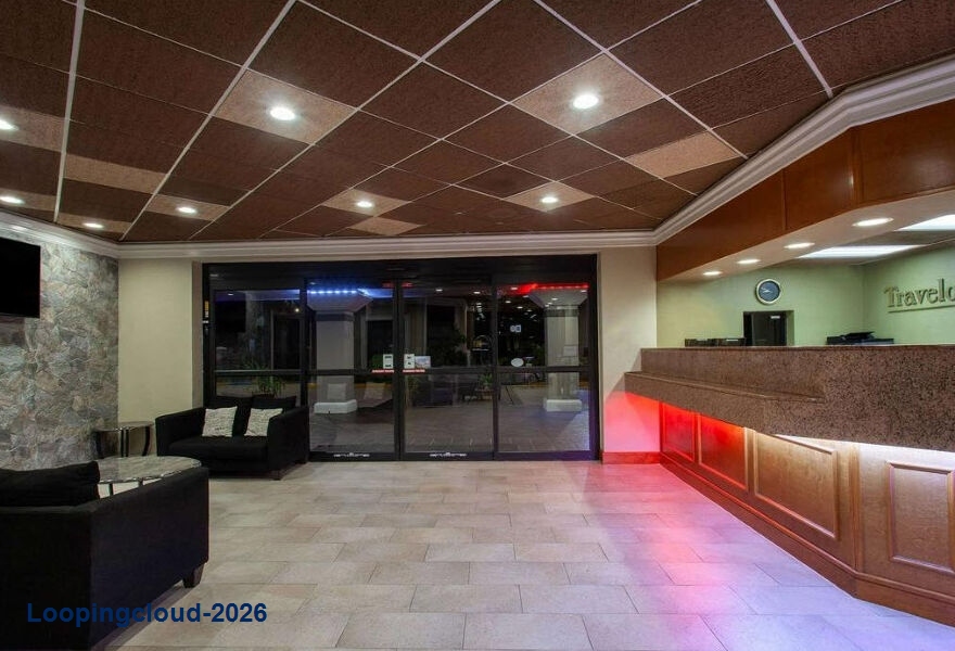Travelodge by Wyndham - Deltona FL