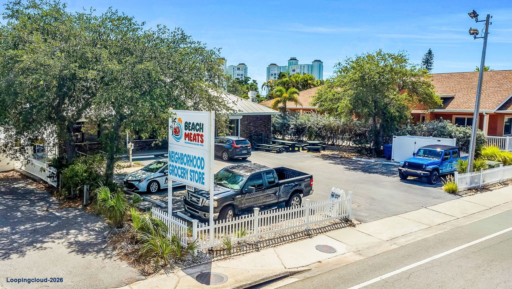 St. Pete Beach Retail / Restaurant-Equipped Building