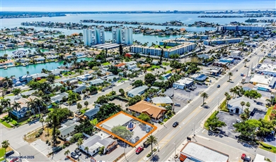 St. Pete Beach Retail / Restaurant-Equipped Building