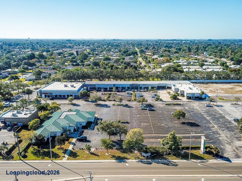 MAXhealth Manatee West Plaza