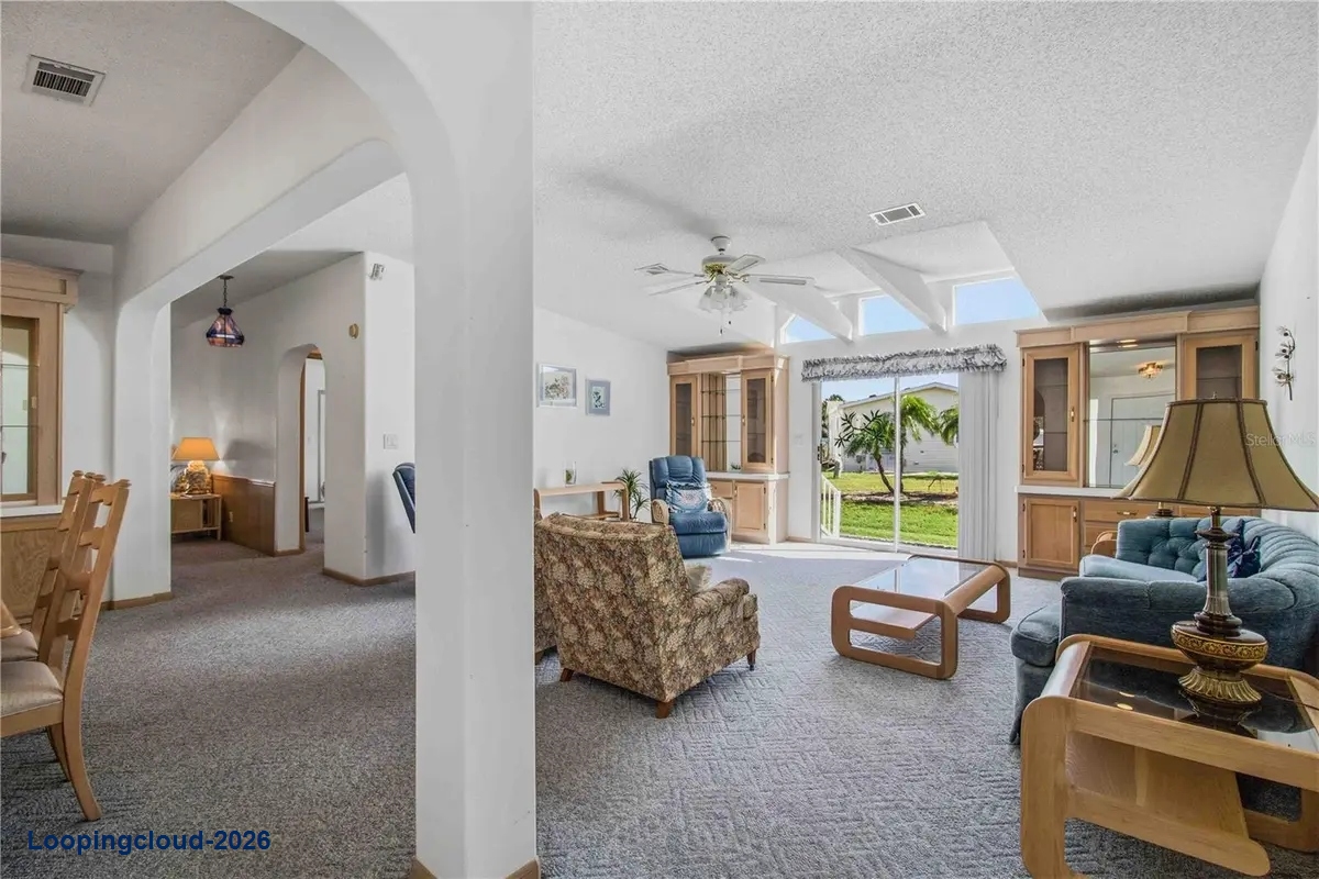 8476 IMPERIAL CIR Palmetto, FL 34221