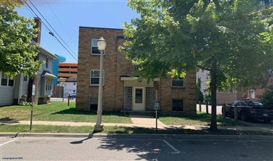 408 Ann Street | 11-Unit Stabilized MSU Student Housing Asset