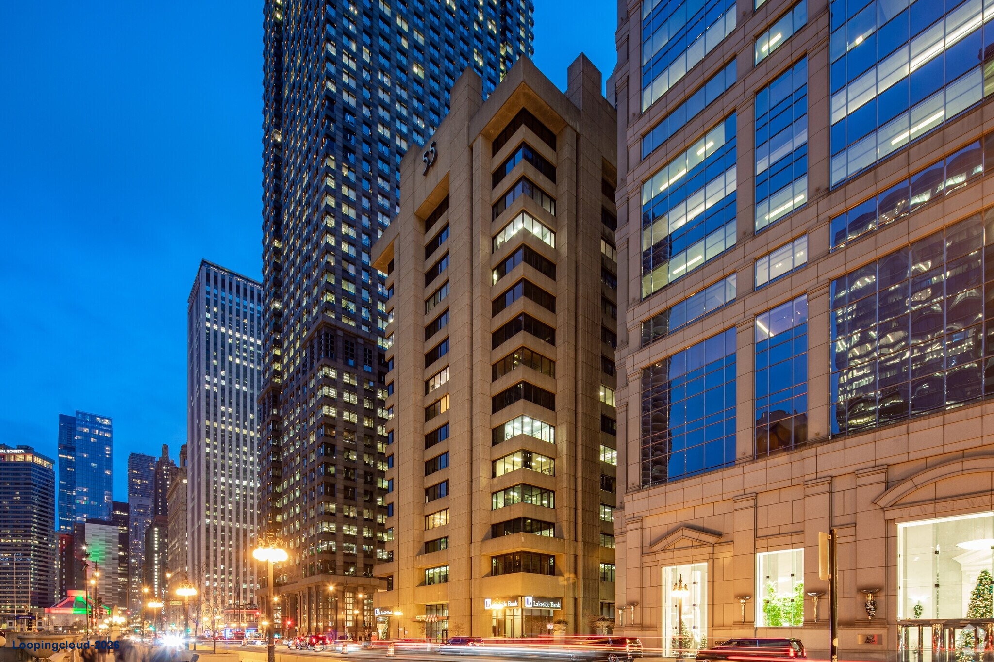Iconic Riverfront Office Space at 55 W Wacker Dr, Chicago Flexible 4,000 – 8,175 SF Leasing Opportunity