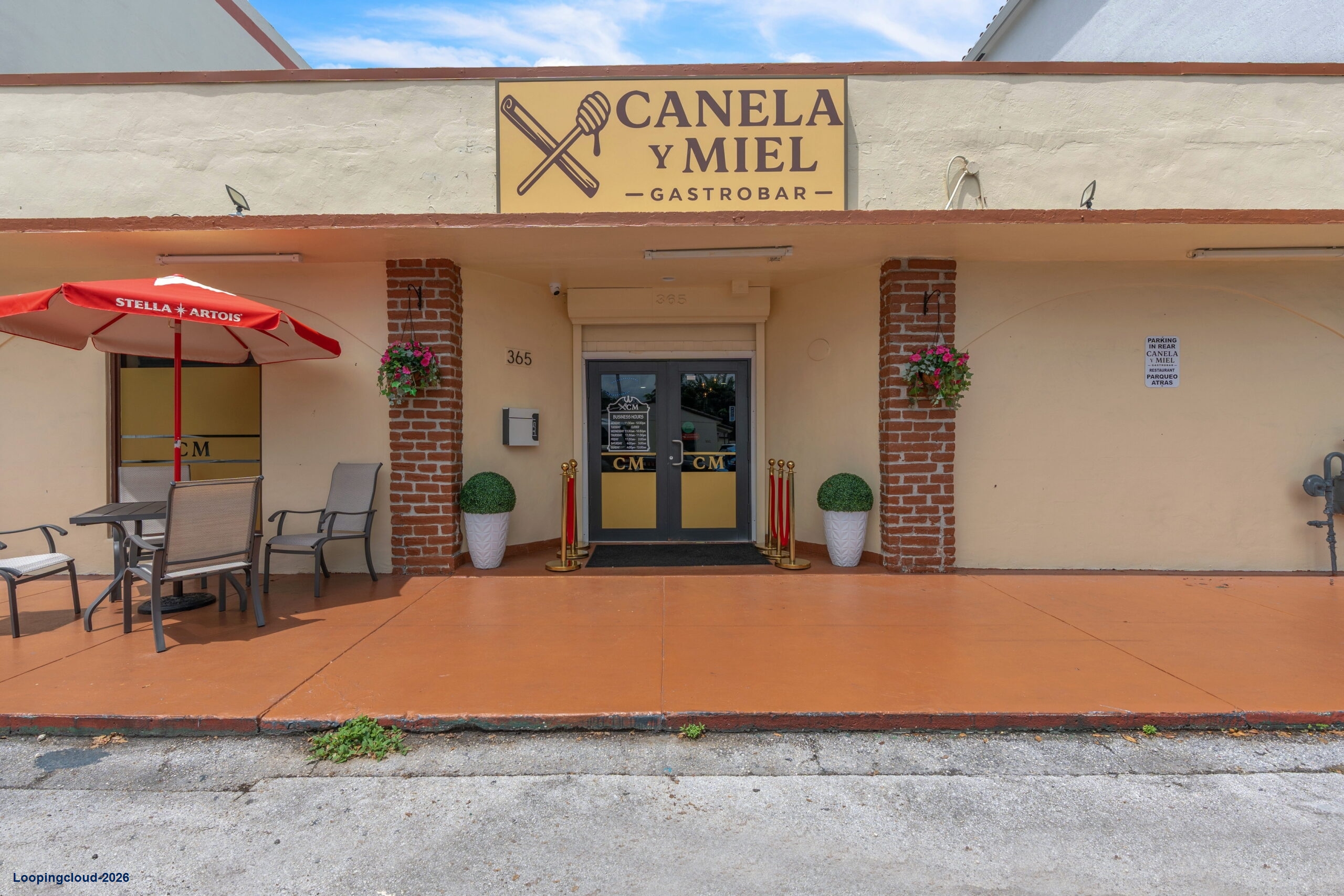 365 N ROYAL POINCIANA BLVD TURN-KEY RESTAURANT INVESTMENT