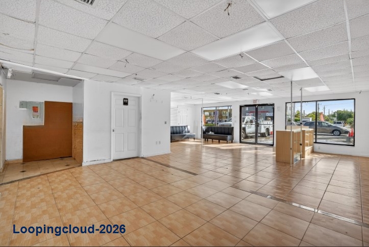 Retail space for lease at 200 SW 57th Ave, Miami