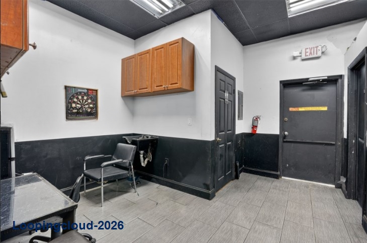 Established Barbershop For Sale – Prime Kendall Location Kendall, FL 33175