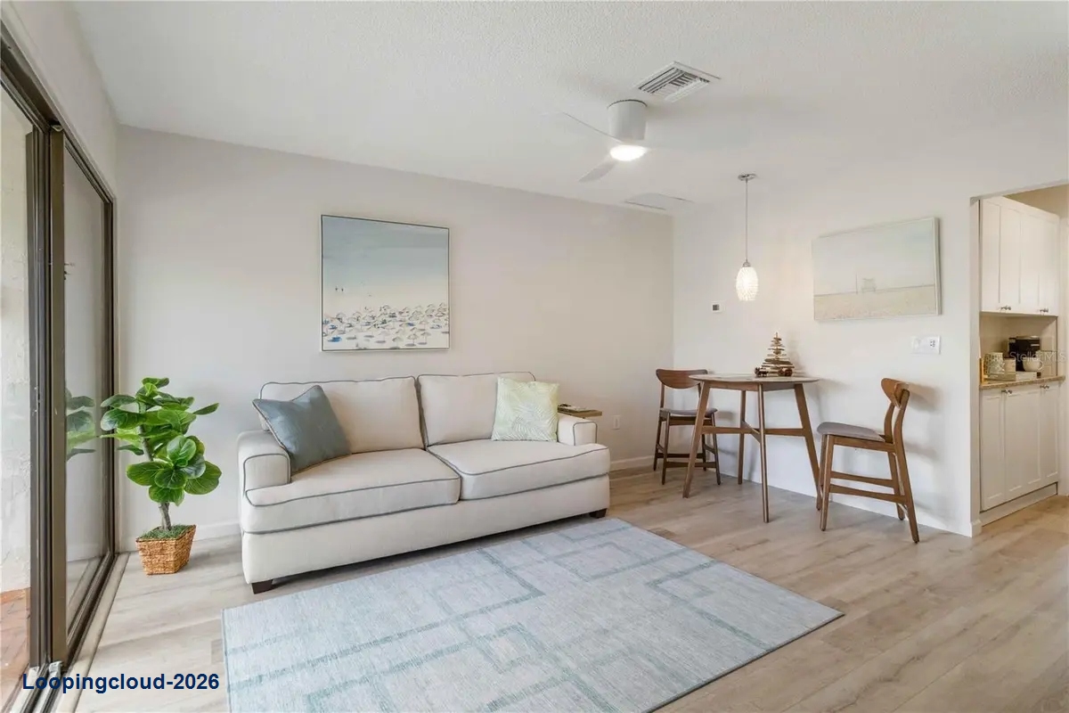 3505 LONGMEADOW #3 Sarasota, FL 34235