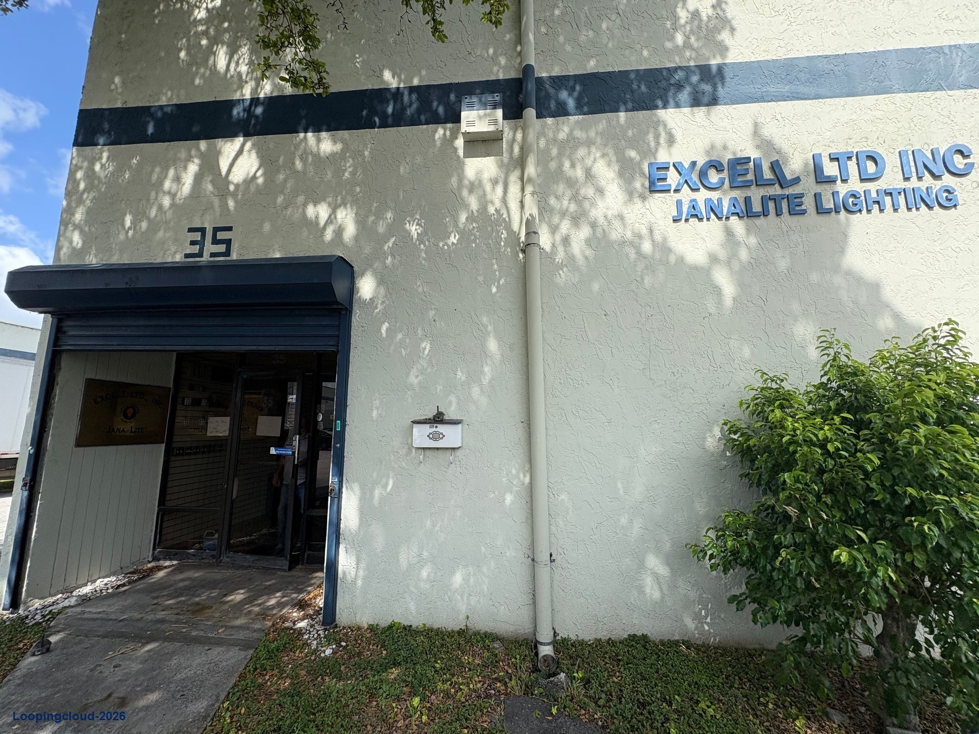 Industrial Warehouse & Office for sale in Miami, FL | 5220 NW 72nd Ave