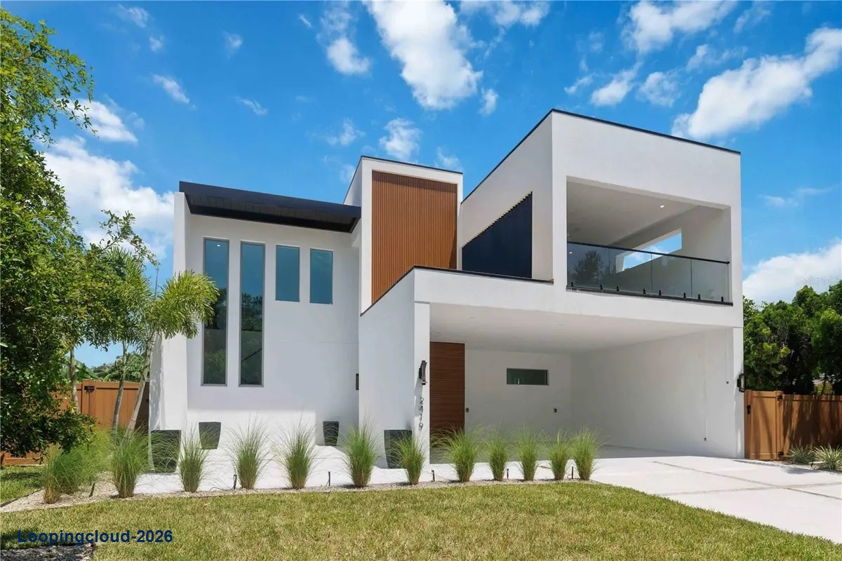 2419 HILLVIEW STREET ST Sarasota, FL 34239
