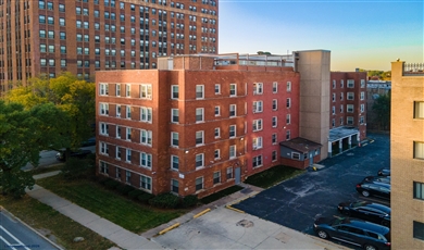 7270 S. South Shore Dr Chicago | 53-Unit Multifamily Asset at 8.31pc Cap Rate