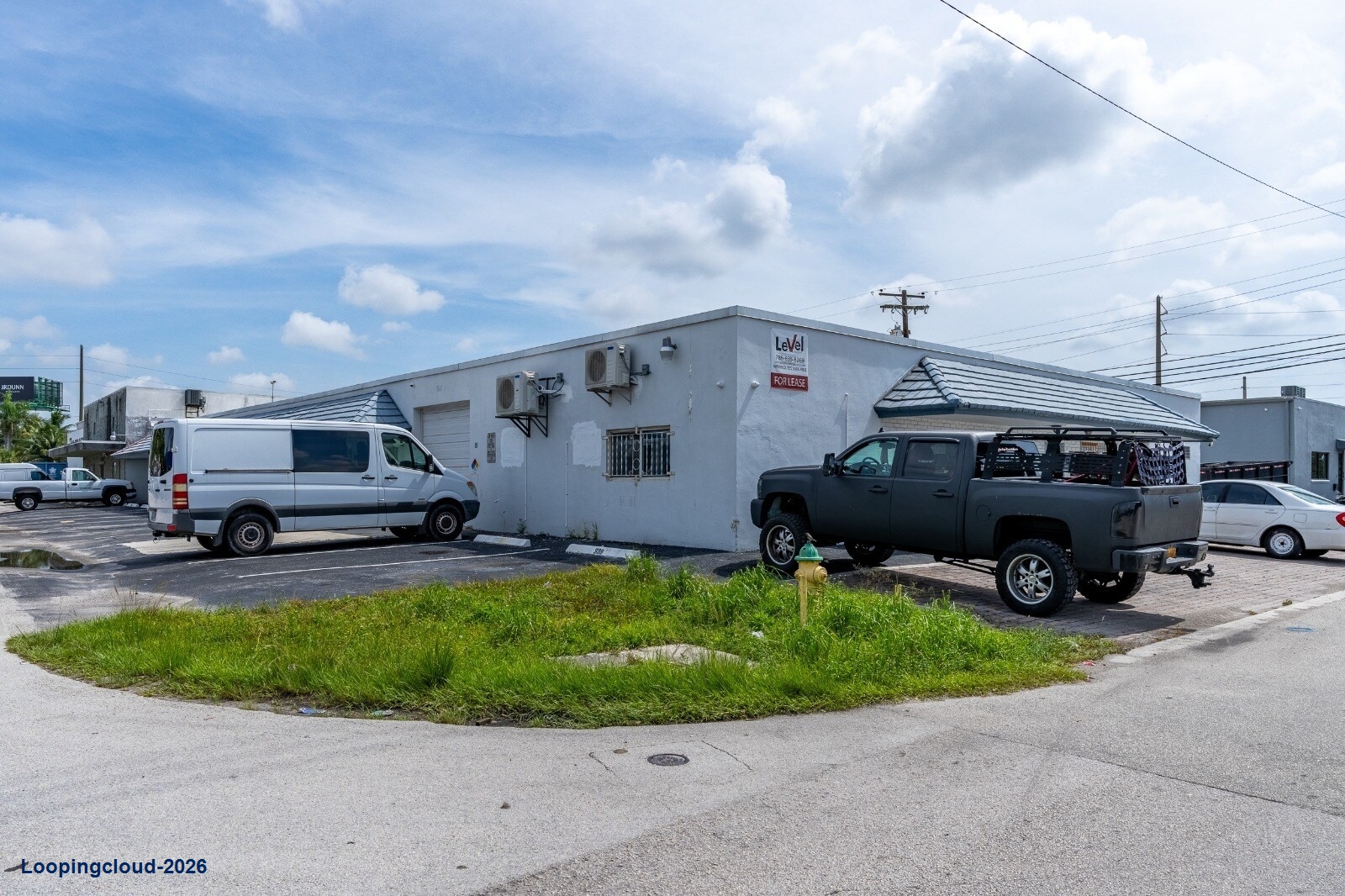 1,000 SF Small-Bay Warehouse for Lease | Oakland Park,  FL 33309