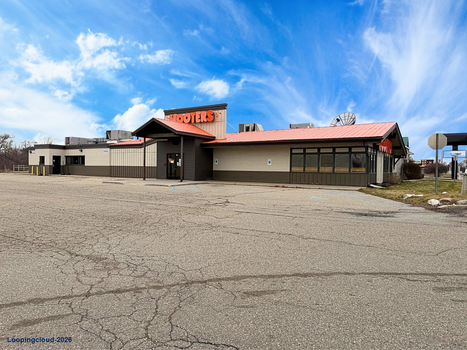 Former HootersFormer Hooters