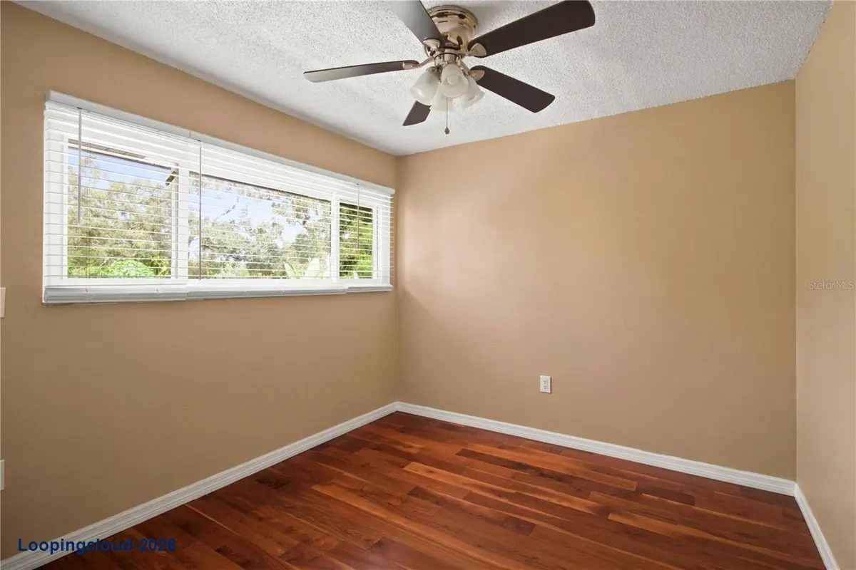 1006 LONGFELLOW CT Sarasota, FL 34243