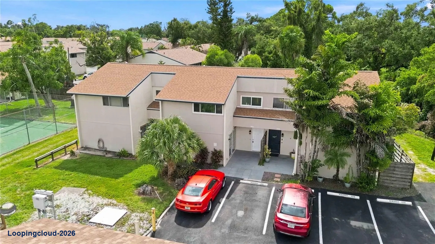1006 LONGFELLOW CT Sarasota, FL 34243