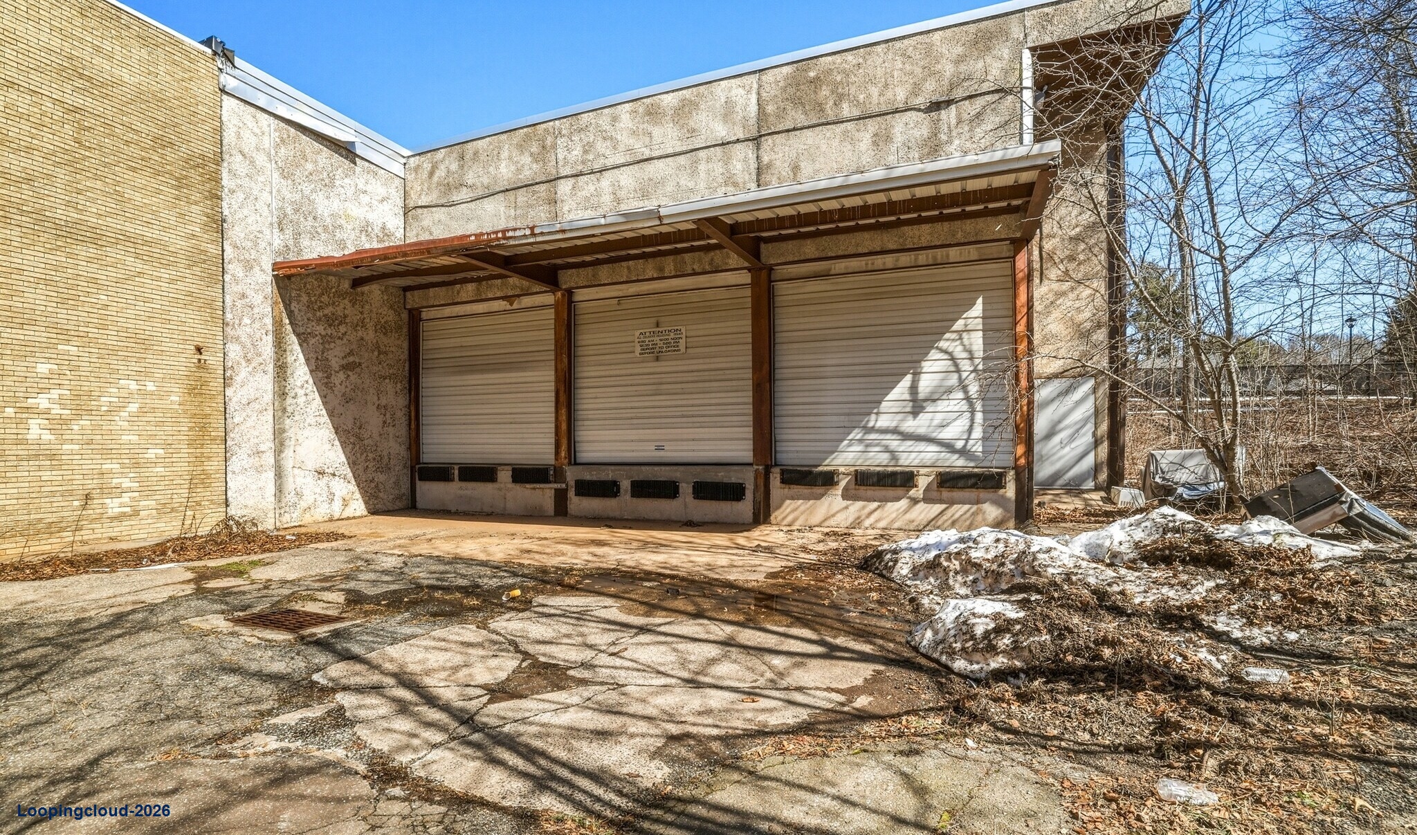 Versatile 35,705 SF Retail & Industrial Warehouse Facility for Sale in Rocky Hill, CT