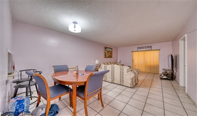 2 Bedroom Apartment for Rent in Hialeah Gardens, FL | 140 Royal Palm Rd