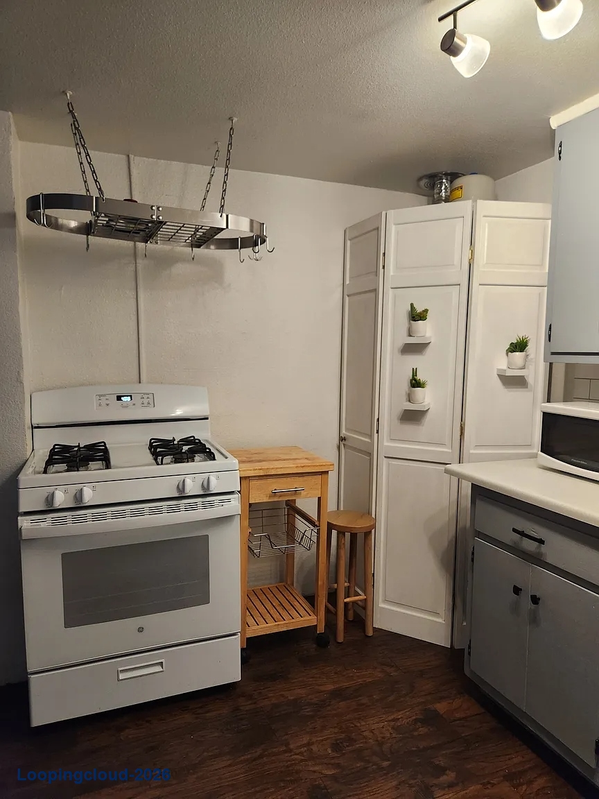 2-Bedroom House for Rent in Albuquerque, NM | 720 Woodland Ave NW