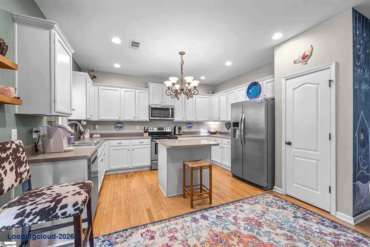 6 Meadowrise Ln, Simpsonville, SC 29681 | 5 Bed Home in Creekwood