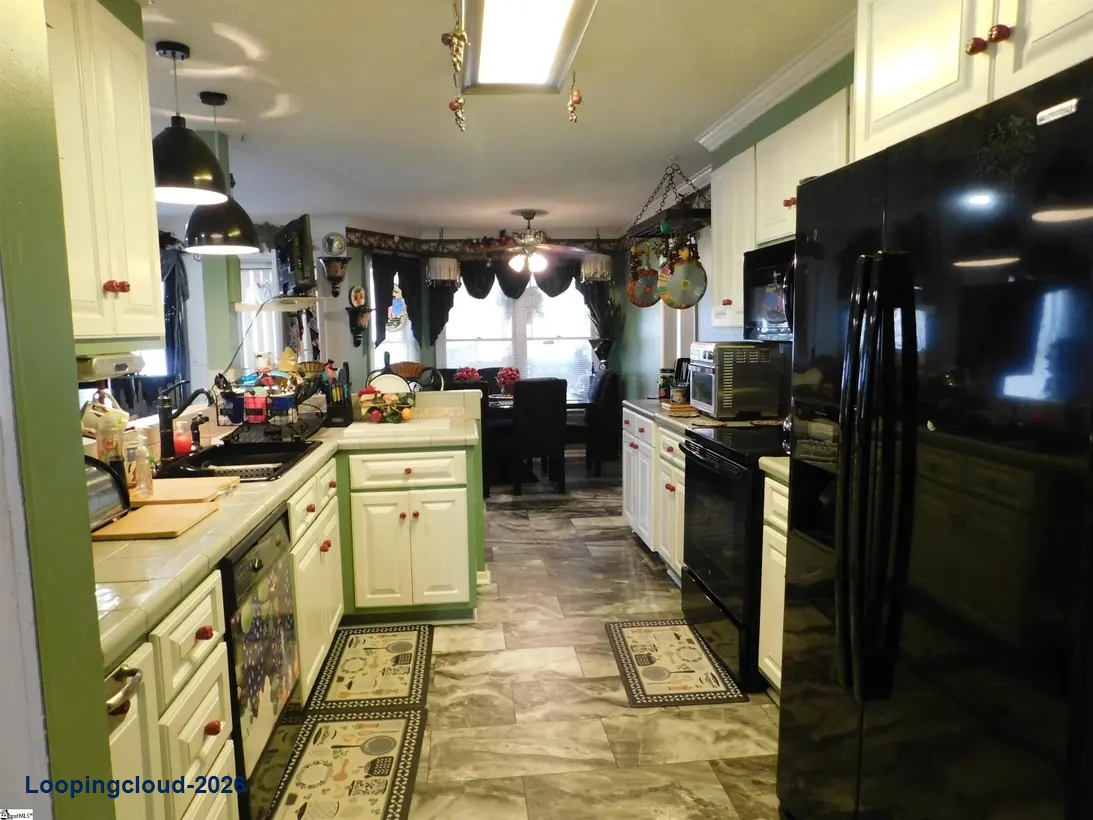 Single-Story Ranch Home on 0.70-Acre Double Lot with NO HOA: 116 Bell Drive