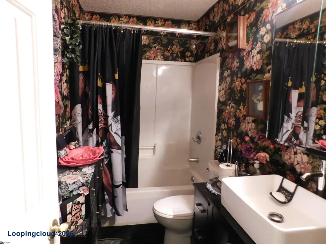 Single-Story Ranch Home on 0.70-Acre Double Lot with NO HOA: 116 Bell Drive