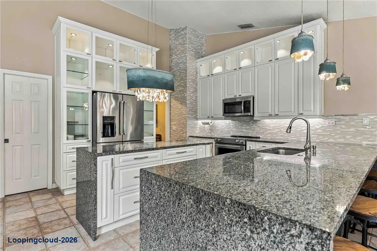 127 MILL RUN E Bradenton, FL 34212