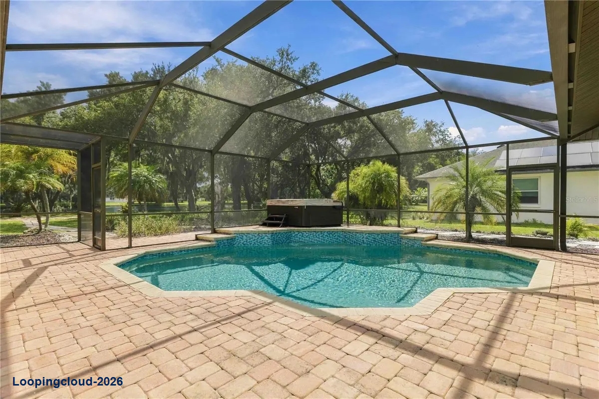 127 MILL RUN E Bradenton, FL 34212